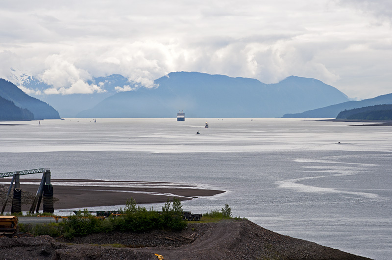 Ships on the horizon