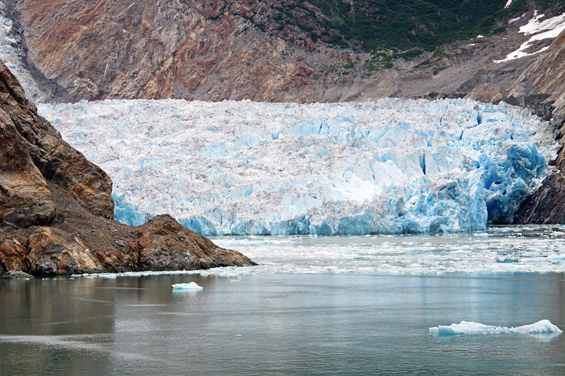 Sawyer Glacier up close