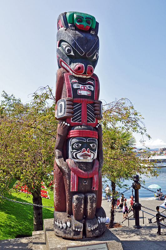 Another totem pole