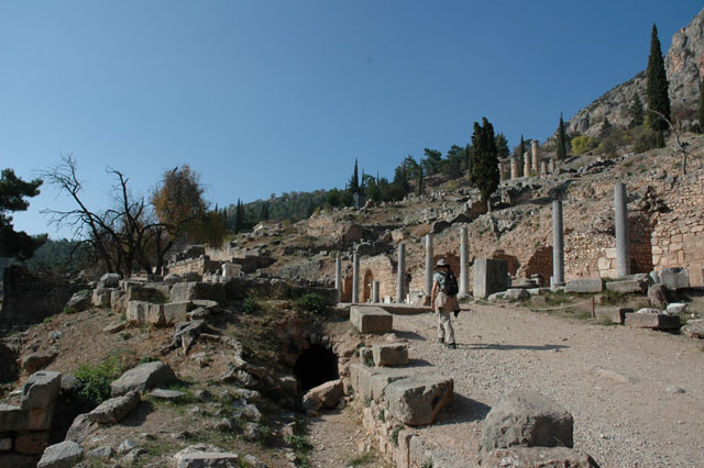 Charlotte_hiking_up_the_ruins.jpg