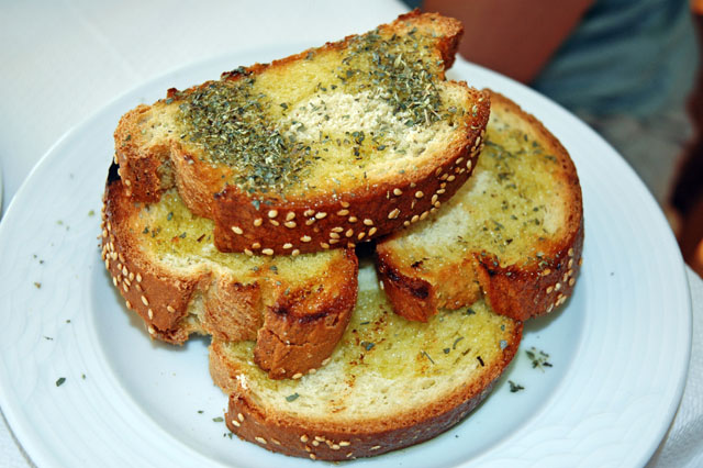 Garlic_and_other_spiced_bread.jpg