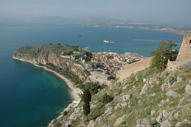 A_look_at_the_peninsula_of_Nafplio.jpg