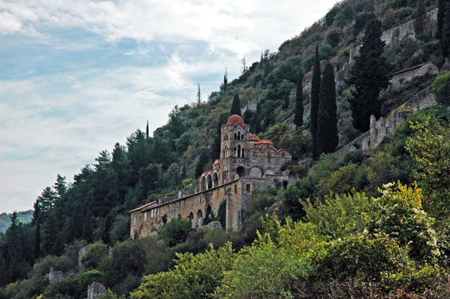 Church_on_a_hillside.jpg