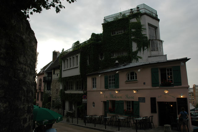 La_Maison_Rose_Cafe_in_Montmartre.jpg