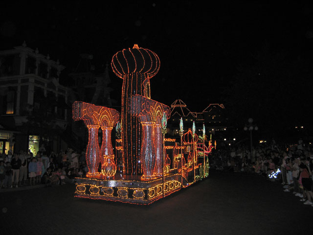 The_magic_parade_at_night.jpg