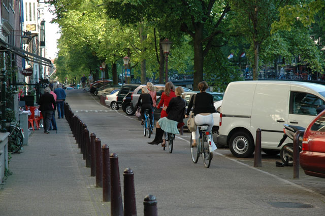 Bikers_in_Amsterdam.jpg