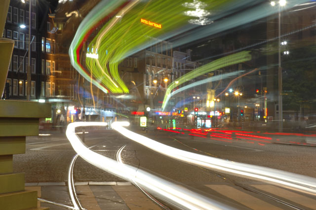 Tram_at_night.jpg