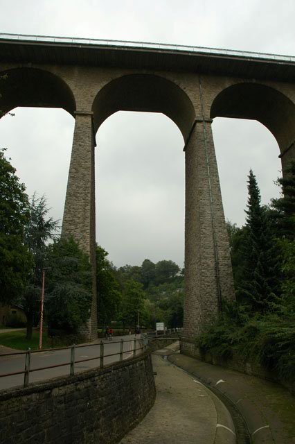 The_large_roman_looking_bridge_to_get_over_the_valley.jpg