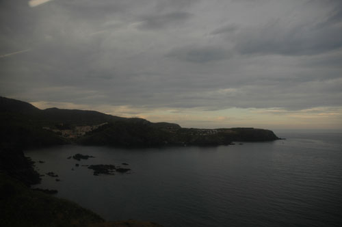 The_Spain_coast_seen_from_the_train.jpg