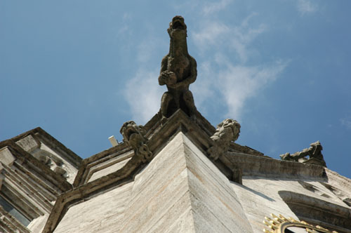 Some_gothic_gargoyles.jpg