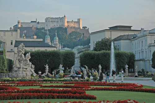 Mirabell_gardens_6.jpg