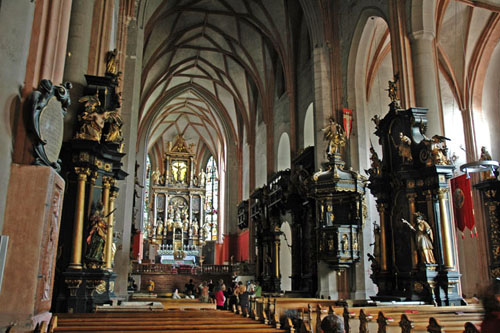 Sound_of_music_church_inside_2.jpg