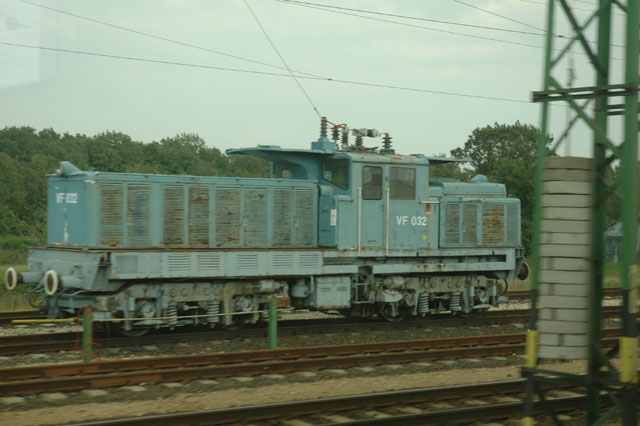 Old_train_engine.jpg