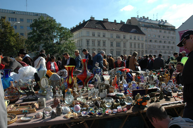 Some_goods_at_the_flea_market_section.jpg