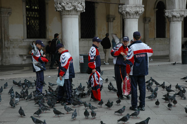 A_group_of_russian_tourists_in_St_Marks_Sqaure.jpg