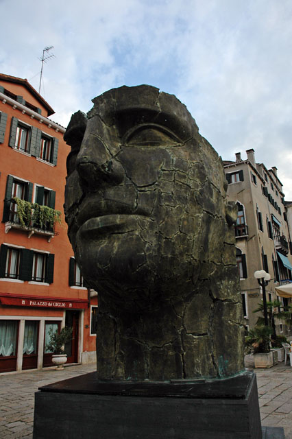 Face_statue.jpg