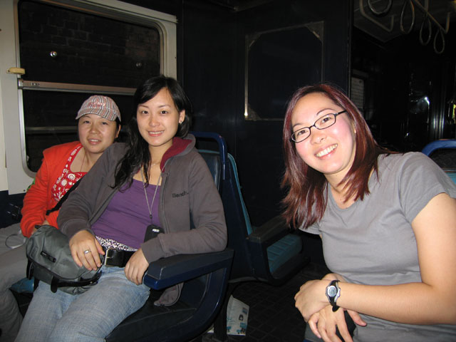 Charlotte_an_her_new_friends_from_Shanghai.jpg