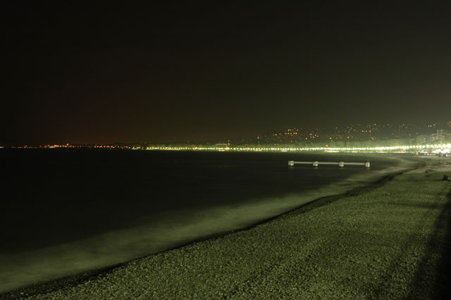 The_beach_at_night.jpg