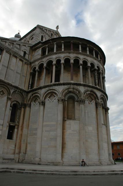 Closeup_of_duomo.jpg