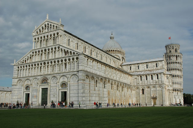 The_duomo_and_tower_again.jpg