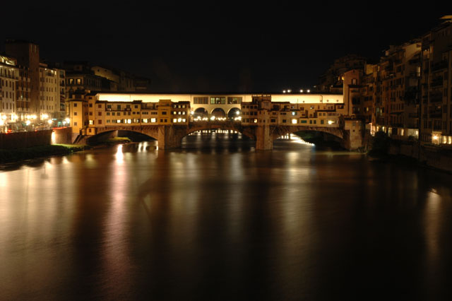 Ponte_Vechhio_at_night.jpg