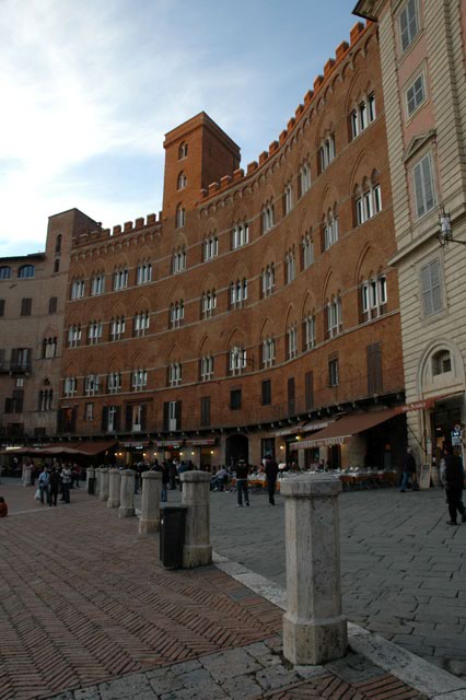 Piazza_Del_Campo_4.jpg