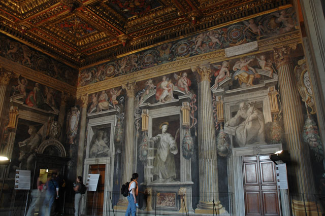 Vatican_City_musuem8.jpg