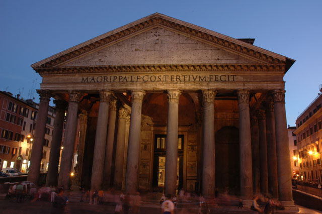 Pantheon_just_before_sunset.jpg