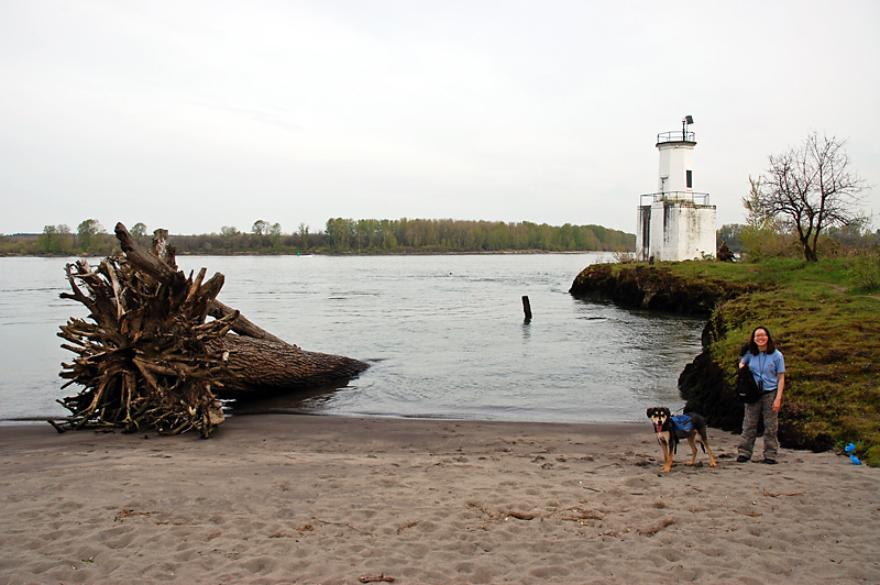 Charlotte and Mulder at the Warrior Rock Lighthouse.jpg