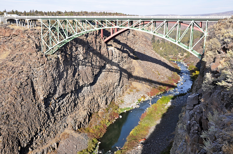 Cool bridge on the way to Bend.jpg