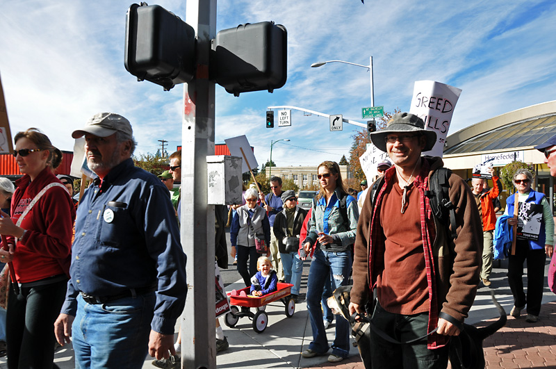 Mulder and I join the Occupy protesters for about 10 seconds.jpg