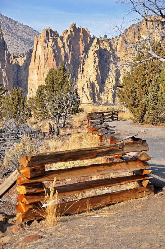 Nice trail heading down to the crooked river.jpg