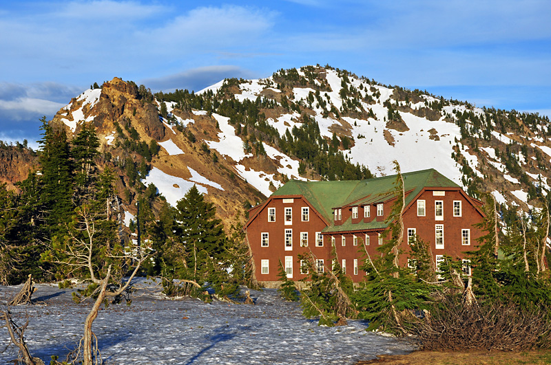 Crater Lake Lodge.jpg