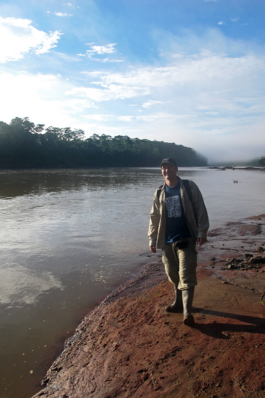 Getting ready for the morning hike to the salt lick.jpg