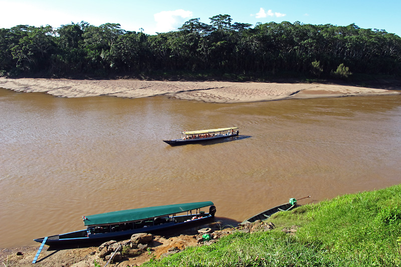 Two boats of tourists.jpg