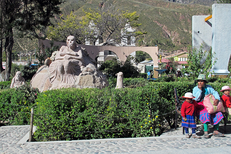 A statue of the Juanita Mummy in Chivay