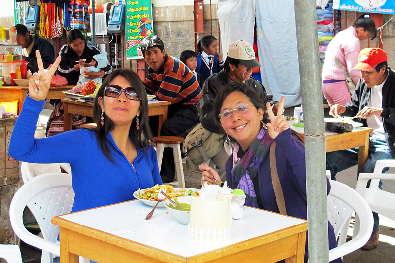 A couple of cool girls posed for a pic,probably tourists from Argentenia or another SA country.jpg