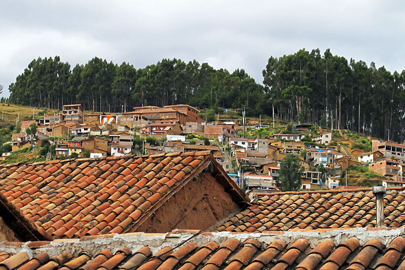 Looking up towards Sacsayhuamán