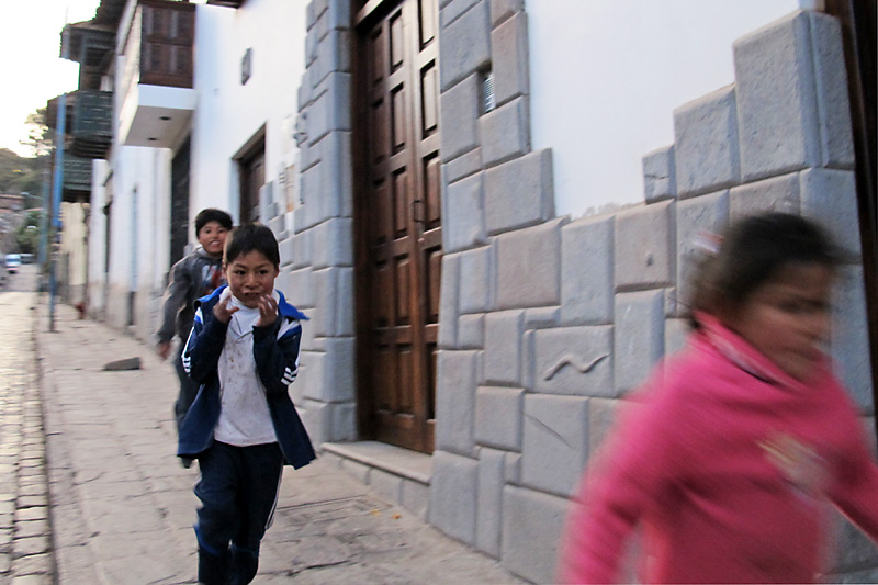 Kids playing near Jacks cafe.jpg