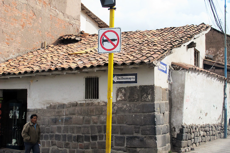 Here you can see Spanish housing built on top of Inca stonework.jpg