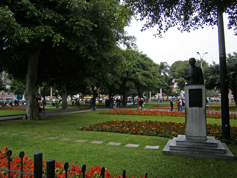 Central Miraflores.jpg