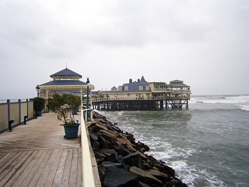 Walking out to the pier.jpg