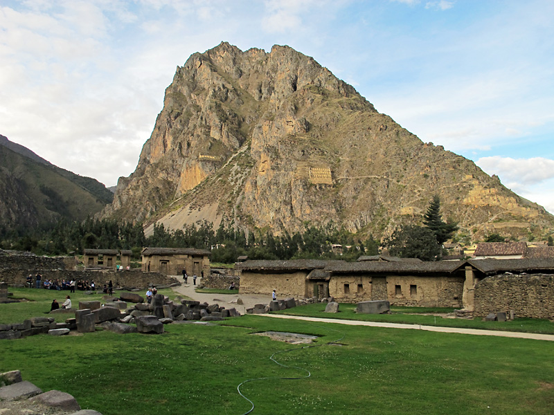 Ollantaytambo ruins.jpg