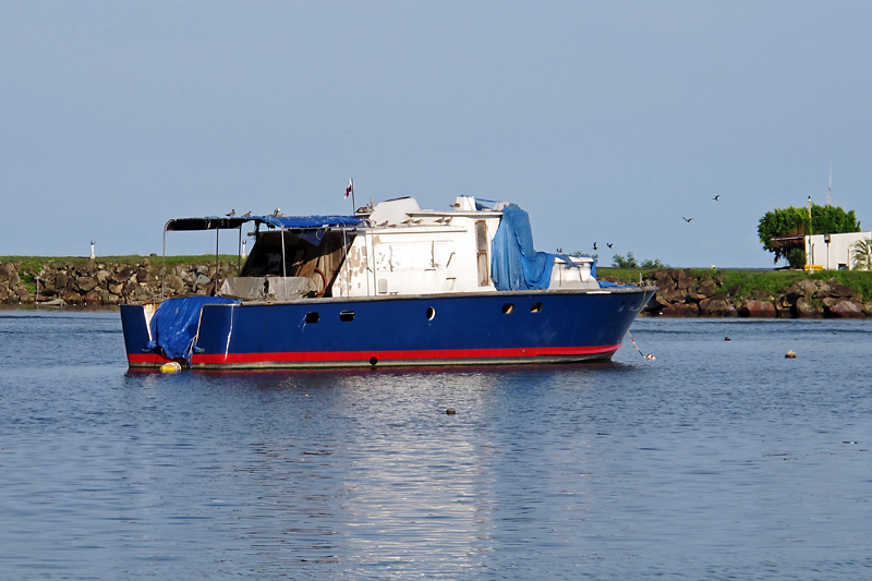 An old looking boat in Panama.jpg