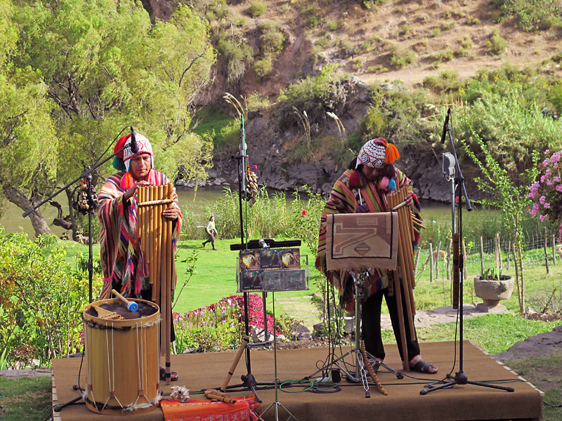 Some live Andean music while we ate dinner.jpg