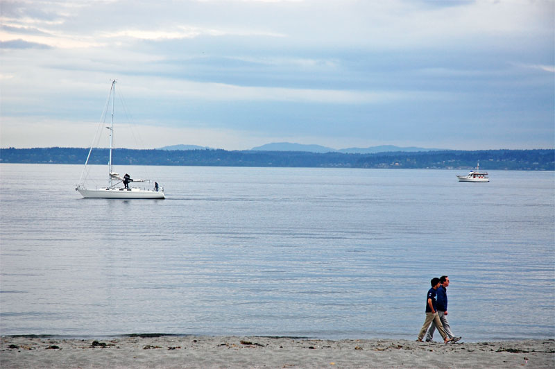 The-Puget-sound-with-the-Olympics-mountains.jpg