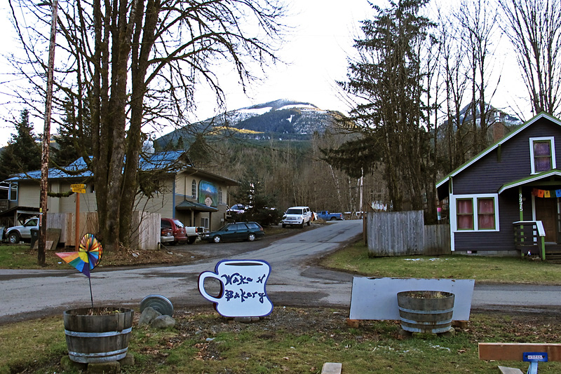 We stopped at the wake n bakery for a caffeine break.jpg