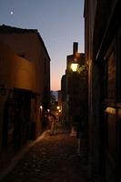 Lovely_dusk_picture_in_Monemvasia_jpg.jpg