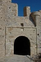 The_entrance_to_old_Monemvasia_jpg.jpg