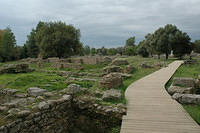 Nice_walkway_for_all_the_tourists_that_come_here.jpg